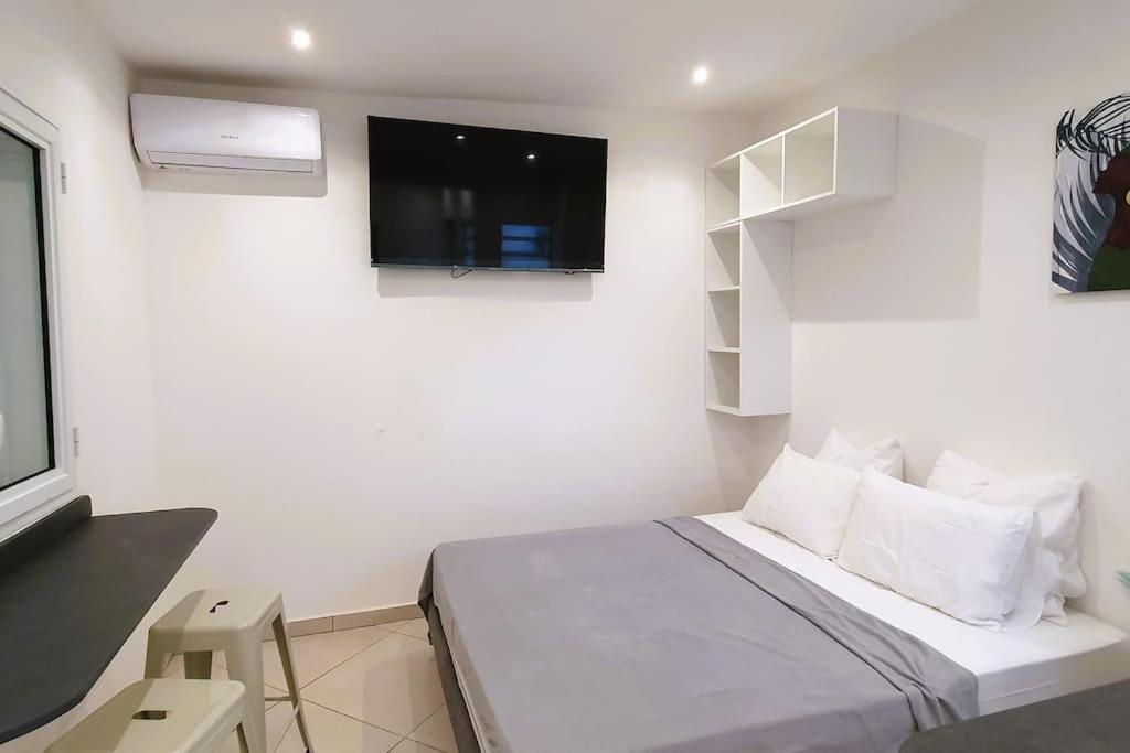 Studio Pour 2 Personnes Proche De L'Hopital Et Du Jardin De L'Etat 생드니 외부 사진